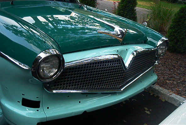 Front chrome grille detail